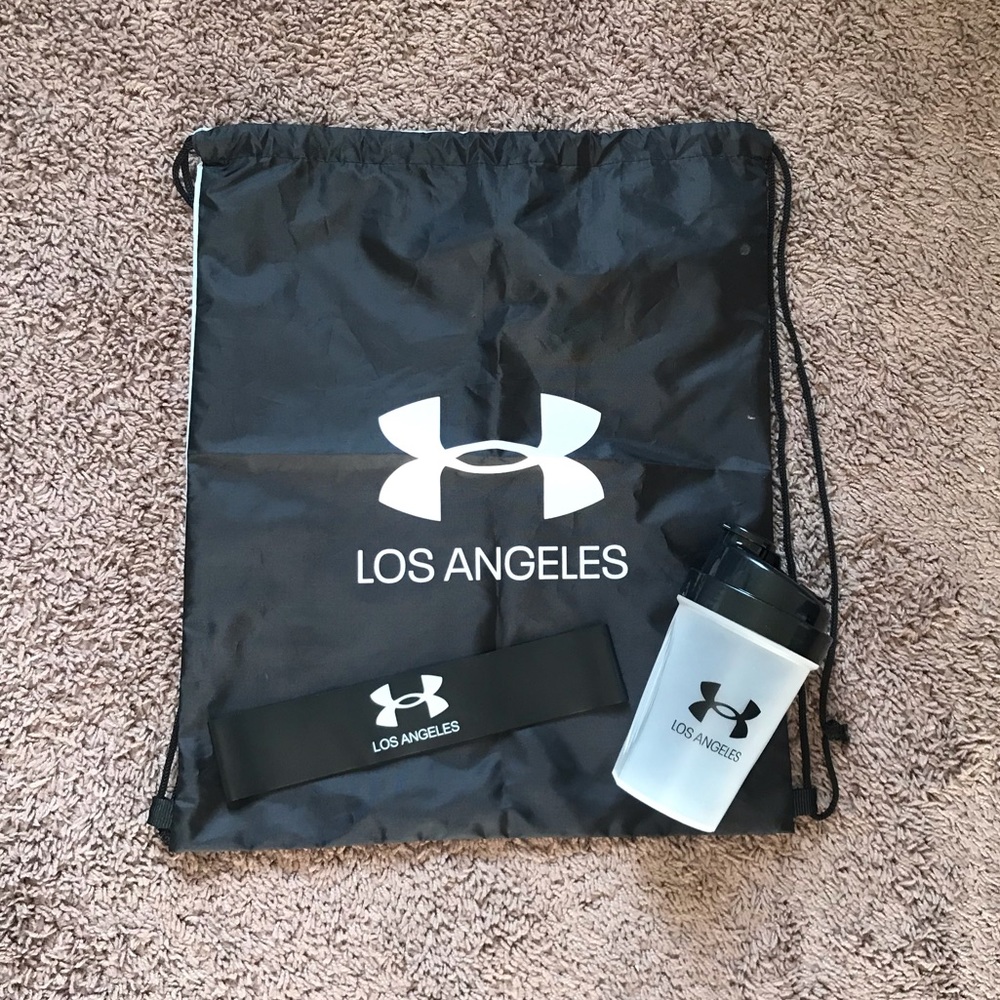 Under Armour Essentials